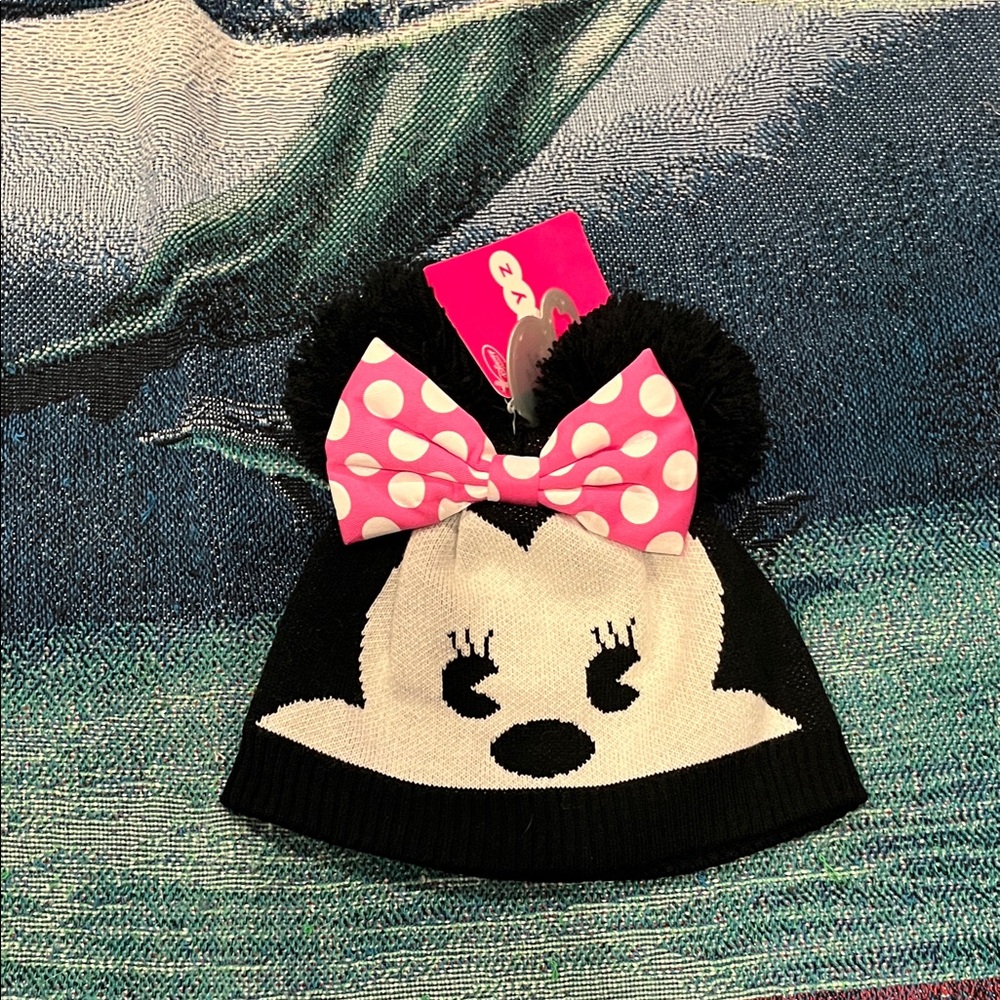 Disney MXYZ Minnie Mouse Winter Beanie Hat